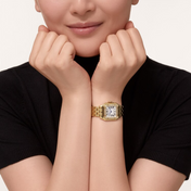 Unworn Panthère Medium, 18k Yellow Gold, Diamonds, 27mm x 36mm, Ref# WJPN0016, with box