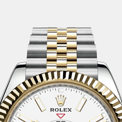 Sky-Dweller 42mm, Oystersteel and 18k Yellow Gold, Ref# 326933-0010