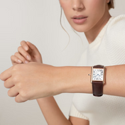 Unworn, Tank Louis, 18k Rose Gold, 33.7mm x 25.5mm, Ref# WGTA0011, with box