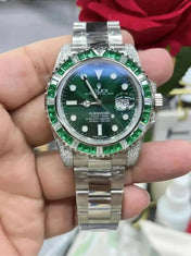 Submariner Date, 18K White Gold Diamonds Emerald UNWORN, 40mm